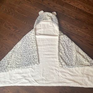 Pottery Barn Kids Bathroom Hoodie Towel